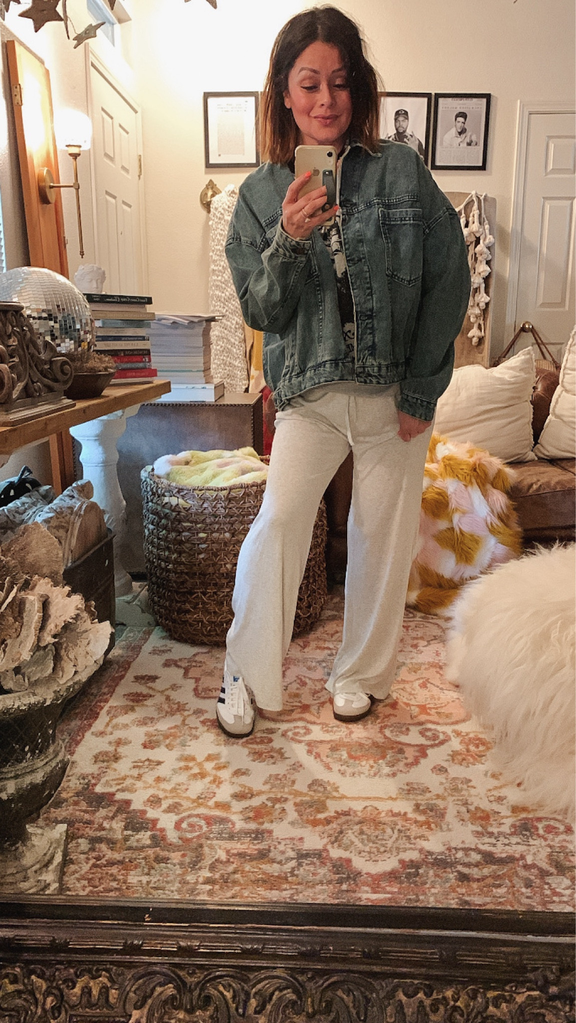 Wearing a small in the jacket
Medium in the set
Size 3.5 kids in adidas 
Cozy style 
Two piece set

#LTKFitness #LTKActive #LTKSaleAlert