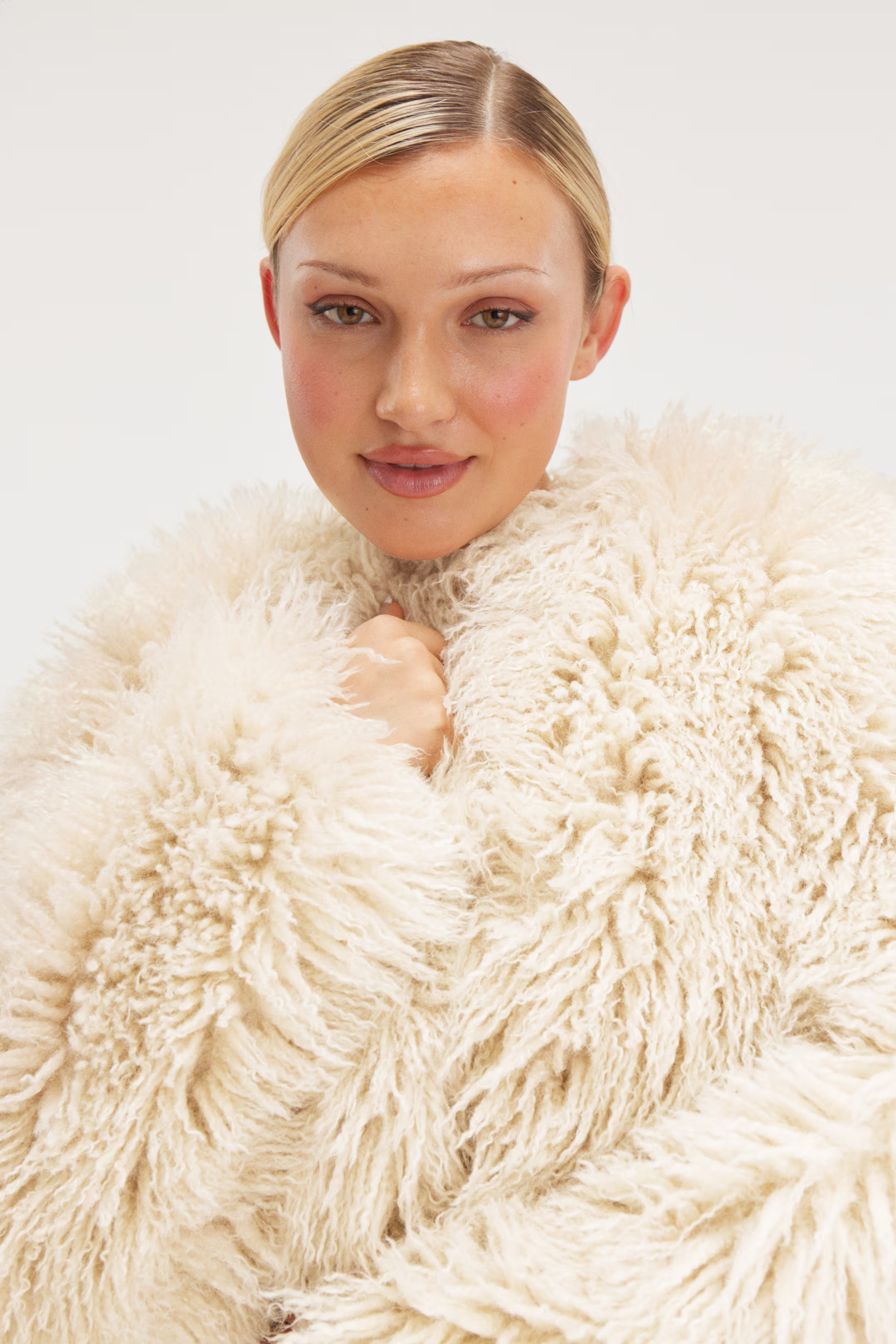 Short Faux Fur Jacket | H&M (UK, MY, IN, SG, PH, TW, HK)