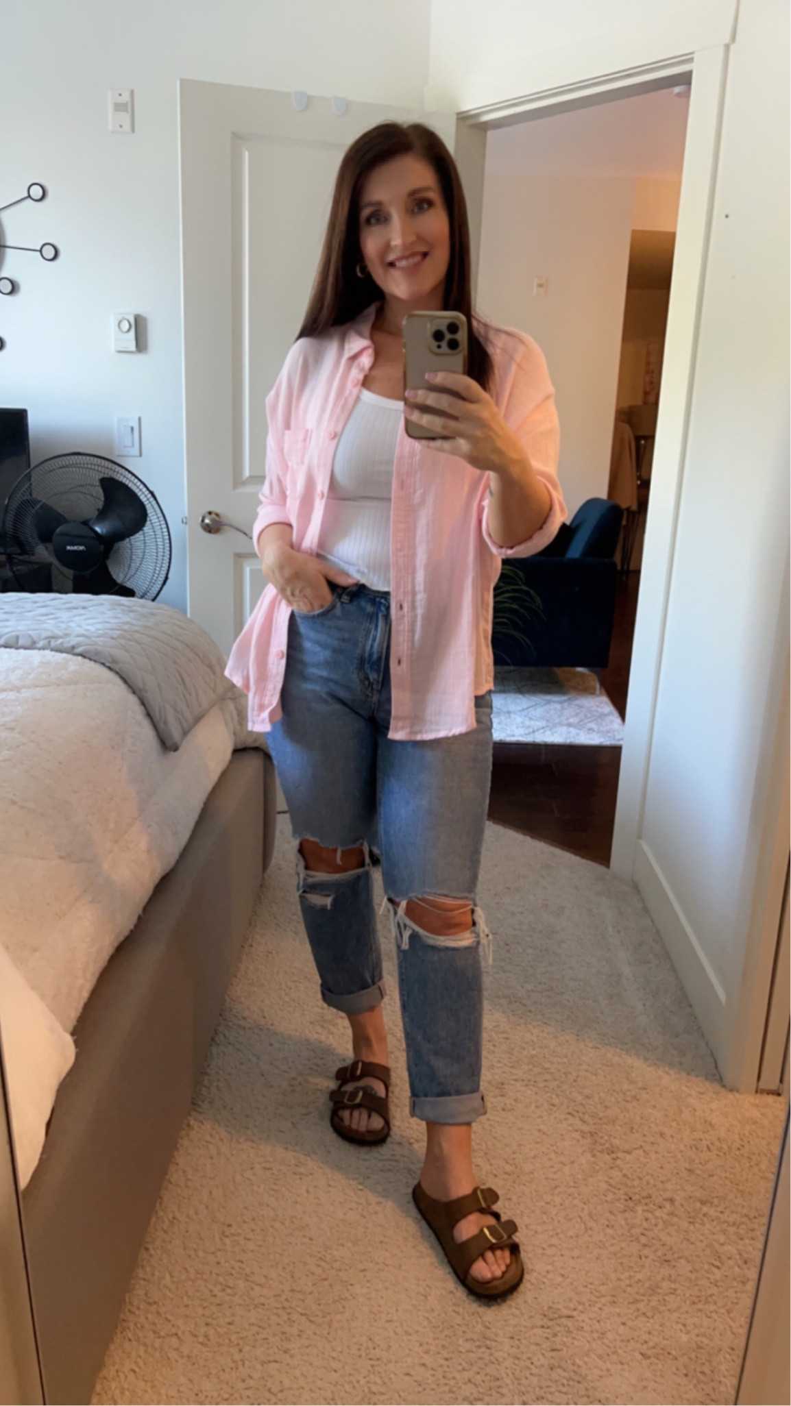 OOTD. Great price on this button down shirt, it’s so soft and comfy. 

#LTKFind #LTKfit #LTKU