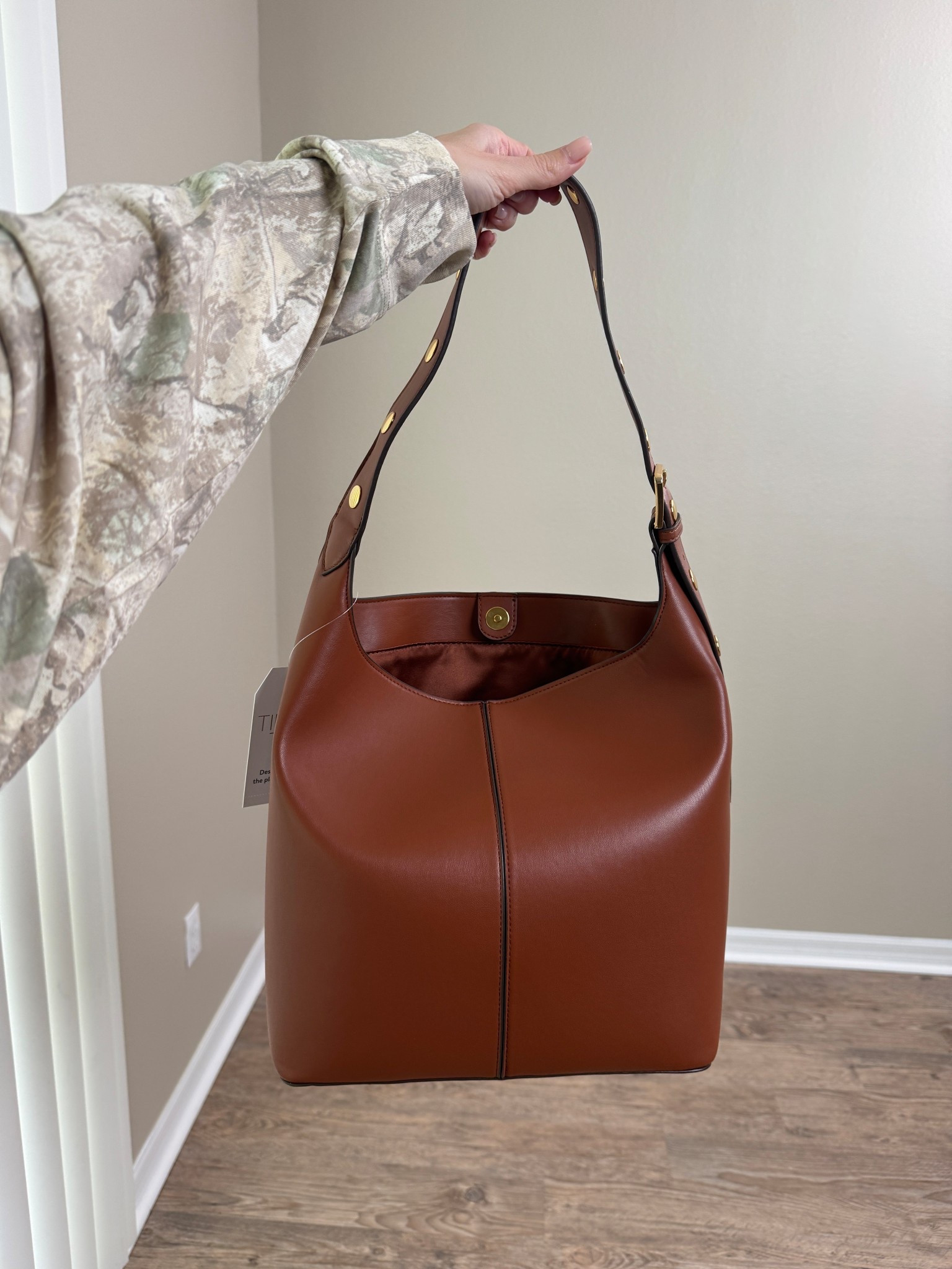 Cutest bucket bag for fall #walmart

#LTKFindsUnder50 #LTKStyleTip #LTKItBag