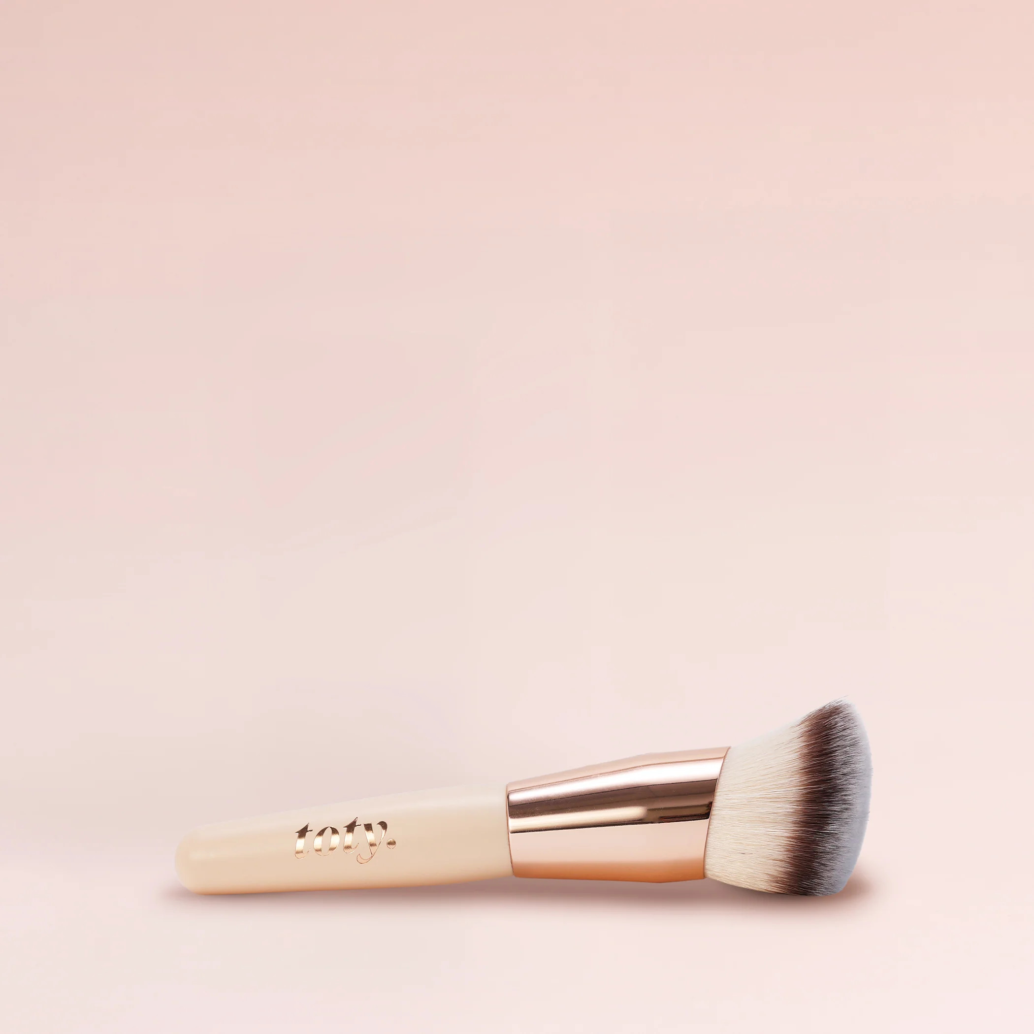 Foundation Brush | Ilumina | toty | toty