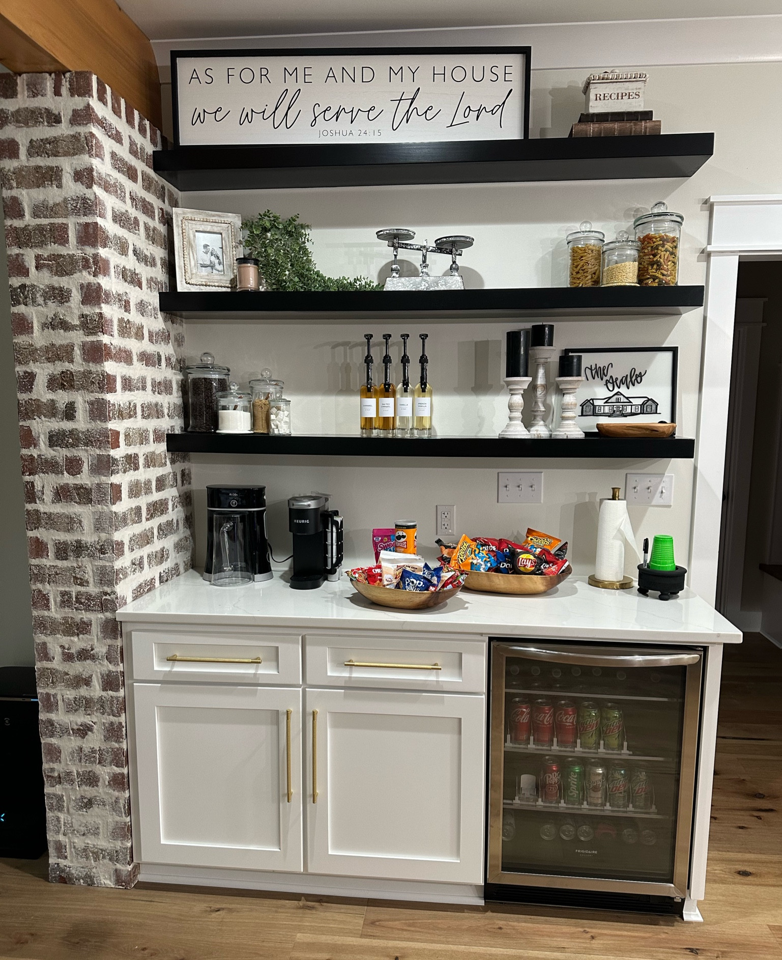Modern Farmhouse Snack Bar/Drink Station 🤎🖤

Home Links. Amazon Links. Decor Links. Joshua 24:15 Artwork, Faux Books, and Jars from Hobby Lobby. 

#LTKStyleTip #LTKSeasonal #LTKHome