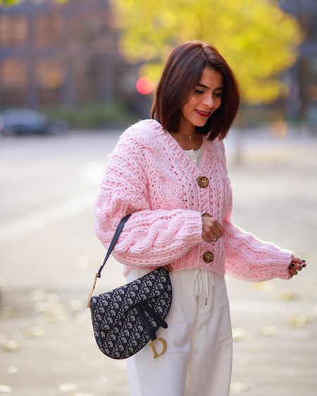 V-Neck Crop Hand-Knit Chunky Cardigan in Pink White Jeans Black High Top Converse Trainers Dior Saddle Bag Simple autumnal outfit Transitional outfit Autumn looks Fall outfit Simple fits Casual look Petite Style Guide Petite Fashion

#LTKstyletip #LTKSeasonal #LTKeurope