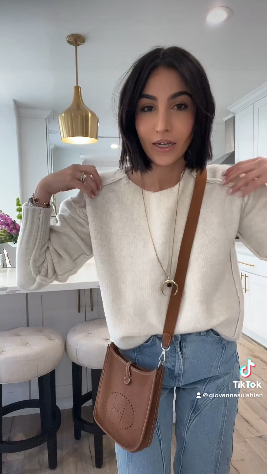 Casual lewkk! White tunic available for preorder❤️

#LTKSale #LTKfit #LTKunder100