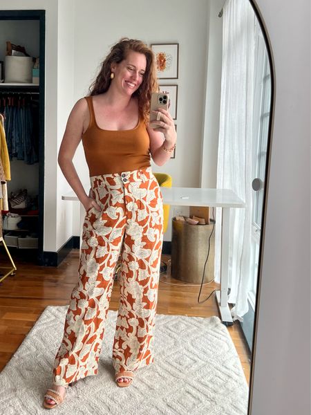 Been loving a fitted top with wide leg pants for the Spring. I sized down in the tank and followed @boden_clothing’s size guide for the pants. This look is perfect for Autumns and Warm Springs. #ad

#Boden #BodenByMe #liketkit 