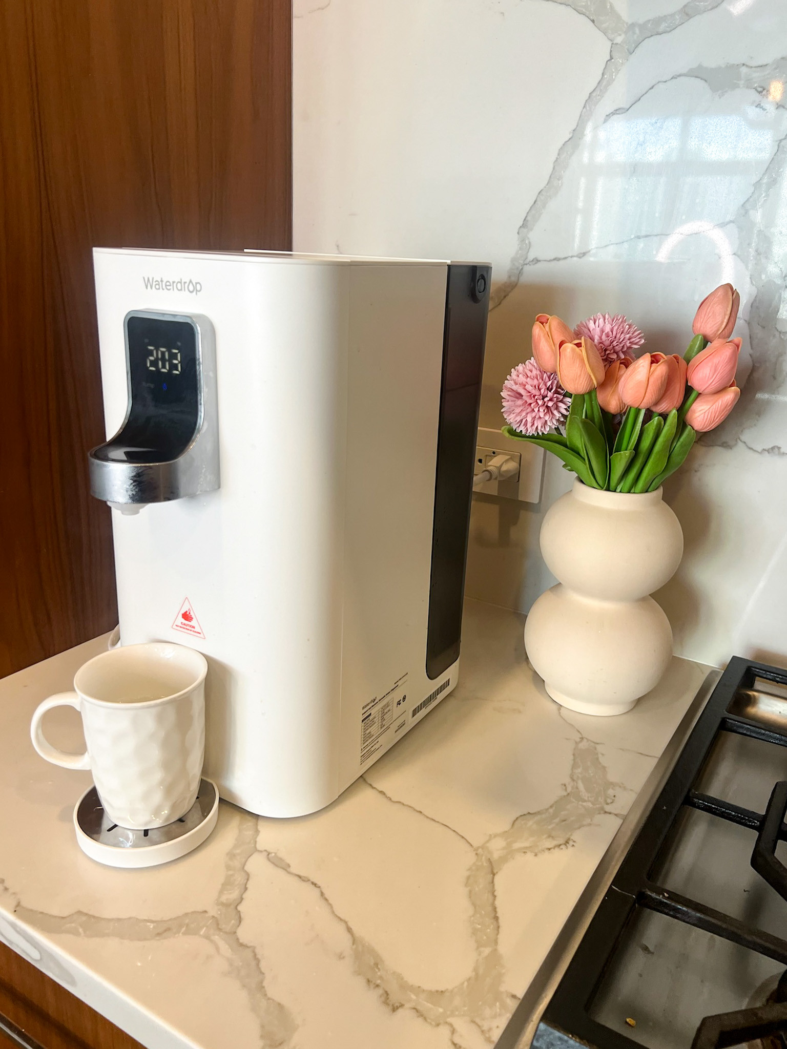 Upgrade your daily hydration the easy (and smarter) way 💧✨ with this countertop reverse osmosis system! Designed to filter out impurities while improving taste, it gives you clean, fresh water right at home without the hassle 💖🏡. Perfect for busy days when you want safe, great-tasting water with minimal effort 👀✨. Trust me, this is one home upgrade you’ll use every single day 💕

#waterfilter #cleanwater #homeessentials #healthyliving #hydration #kitchenmusthaves #homeupgrade #wellnessessentials #dailyessentials #healthyhome #waterpurifier #freshwater #homeinspo #lifestyleupgrade #cleandrinkingwater #kitcheninspo #wellnessliving #ltkhome #ltkfinds #homecare #healthgoals #everydayliving #smartliving #homeupgrade 

 
