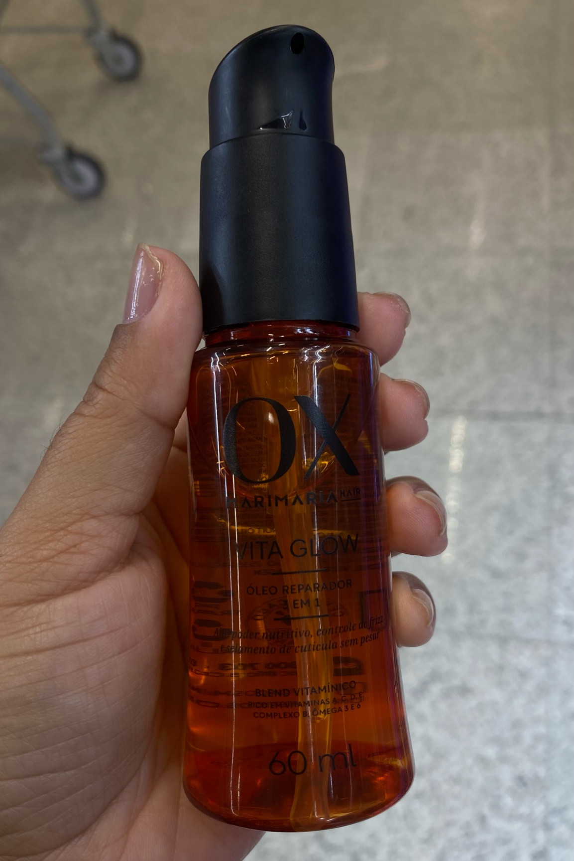 Procurei tanto esse óleo reparador e achei no mercado aqui perto de casa, mas eu tinha que trazer link dele aqui pra vocês, nutre bem os fios e deixa um cheeeeeeiro muito booooom no cabelo!

#LTKbeauty #LTKbrasil