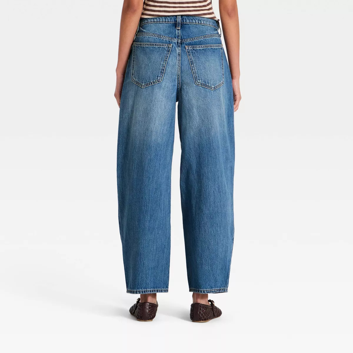 Women's High-Rise Easy Barrel Jeans - Universal Thread™ Medium Wash 2 | Target