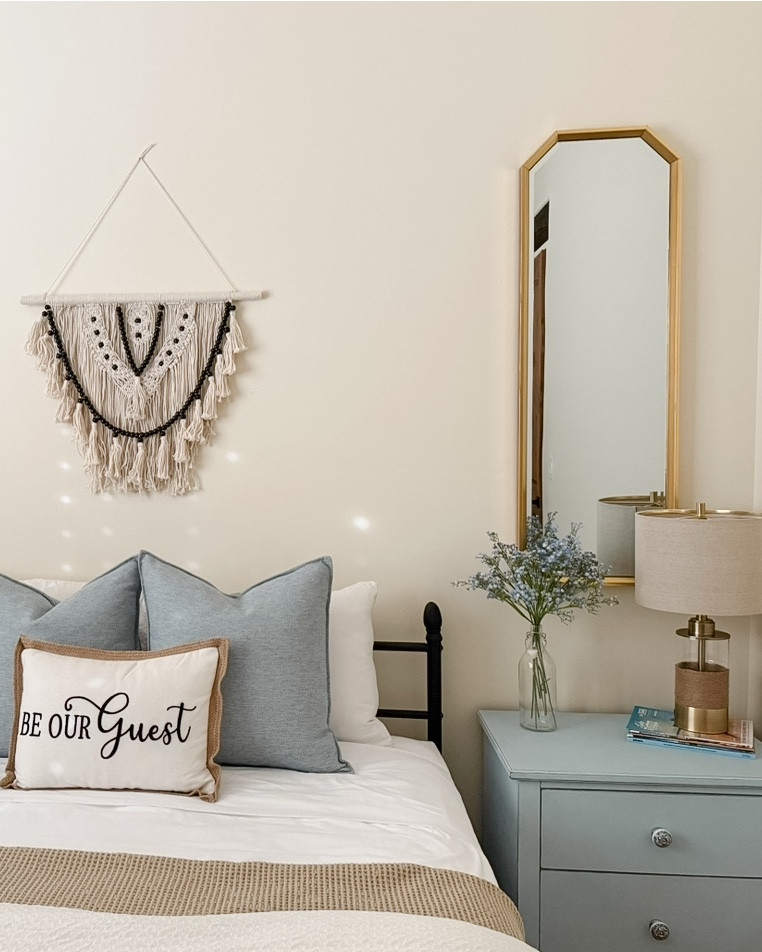 A little blues for the guests 💙

#LTKHome