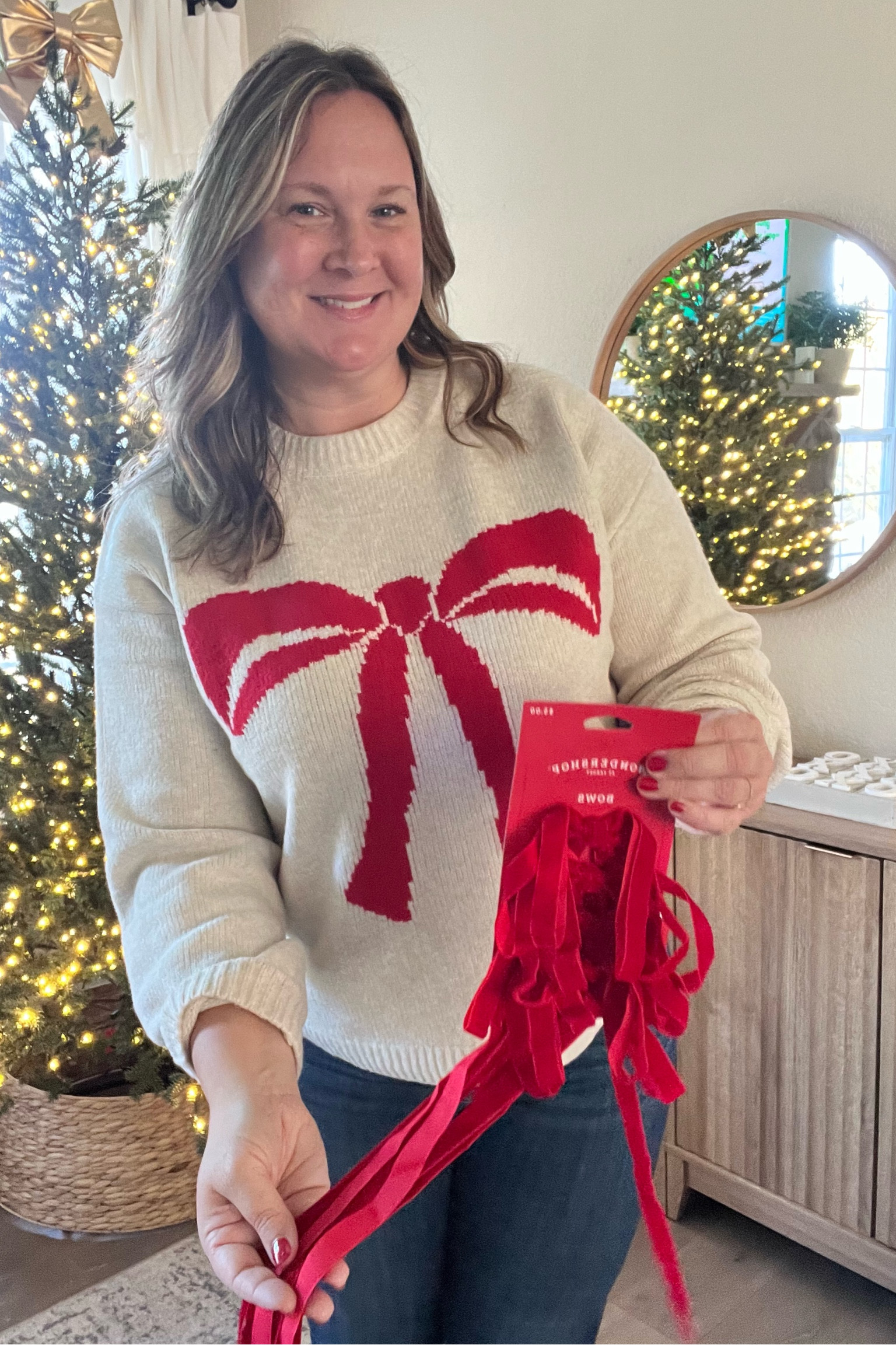 How adorable is this festive red bow sweater? Cute to wear to holiday class room parties, work day parties, and throughout the Christmas season.

I’m wearing XXL. 

#LTKPlusSize #LTKSeasonal #LTKHoliday