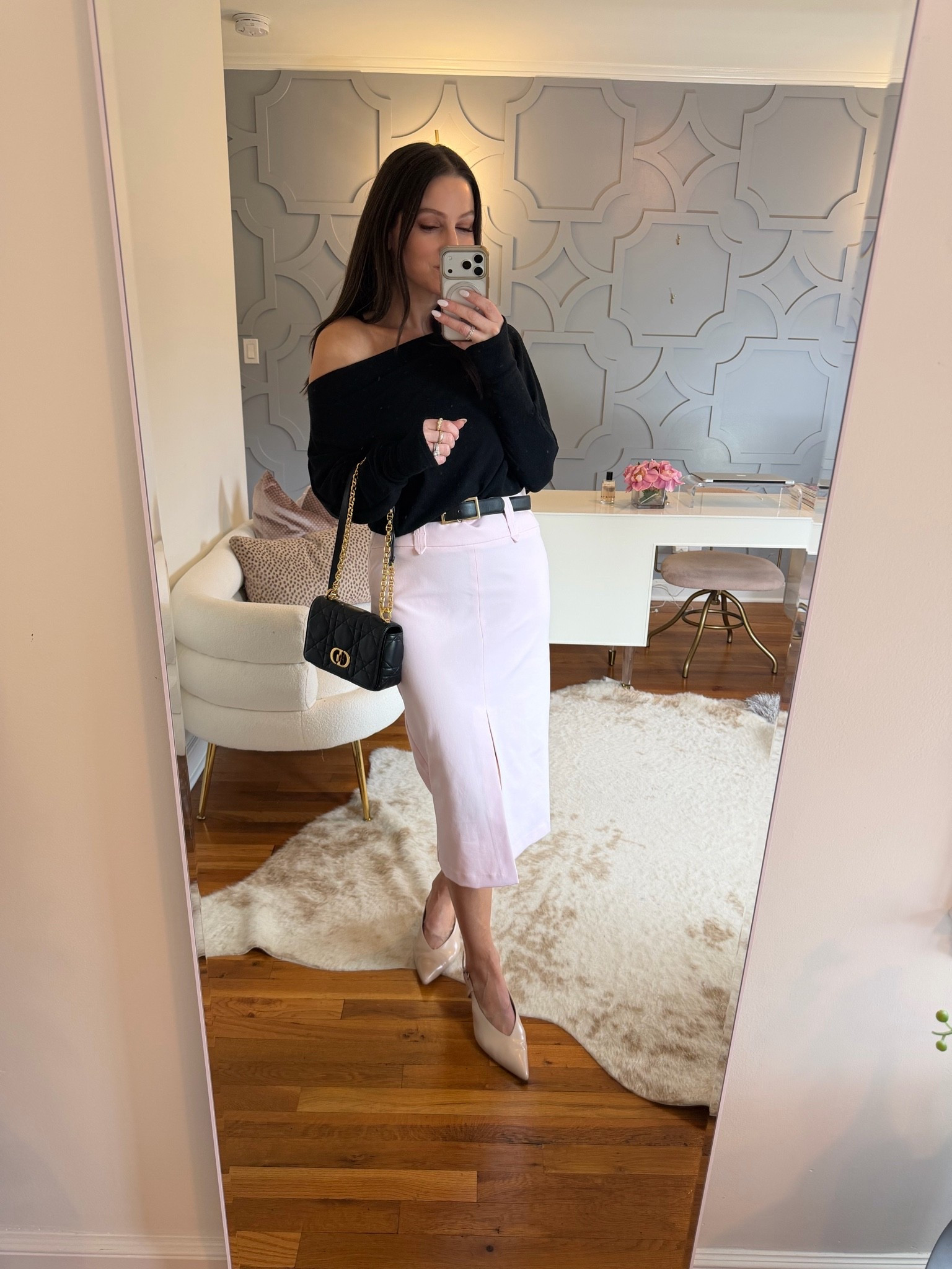 OUTFIT IDEA: Date Night Outfit Idea! Chic little pencil skirt outfit - but make it fun! Size down one in the top and the skirt!