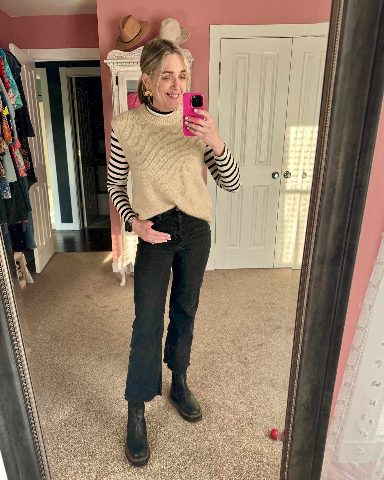 Cute transition outfit for when it’s still cold outside. 

#LTKSeasonal #LTKstyletip #LTKfindsunder100