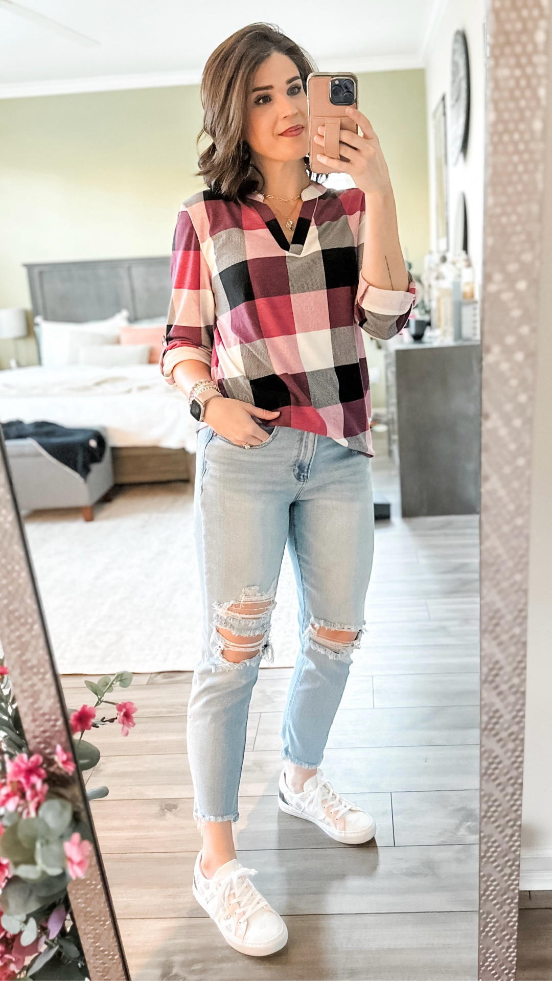 It’s been a minute. But we are back at it. Cute gig look for this Valentine’s Day weekend  

#LTKgrwm #LTKOver40 #LTKvlog