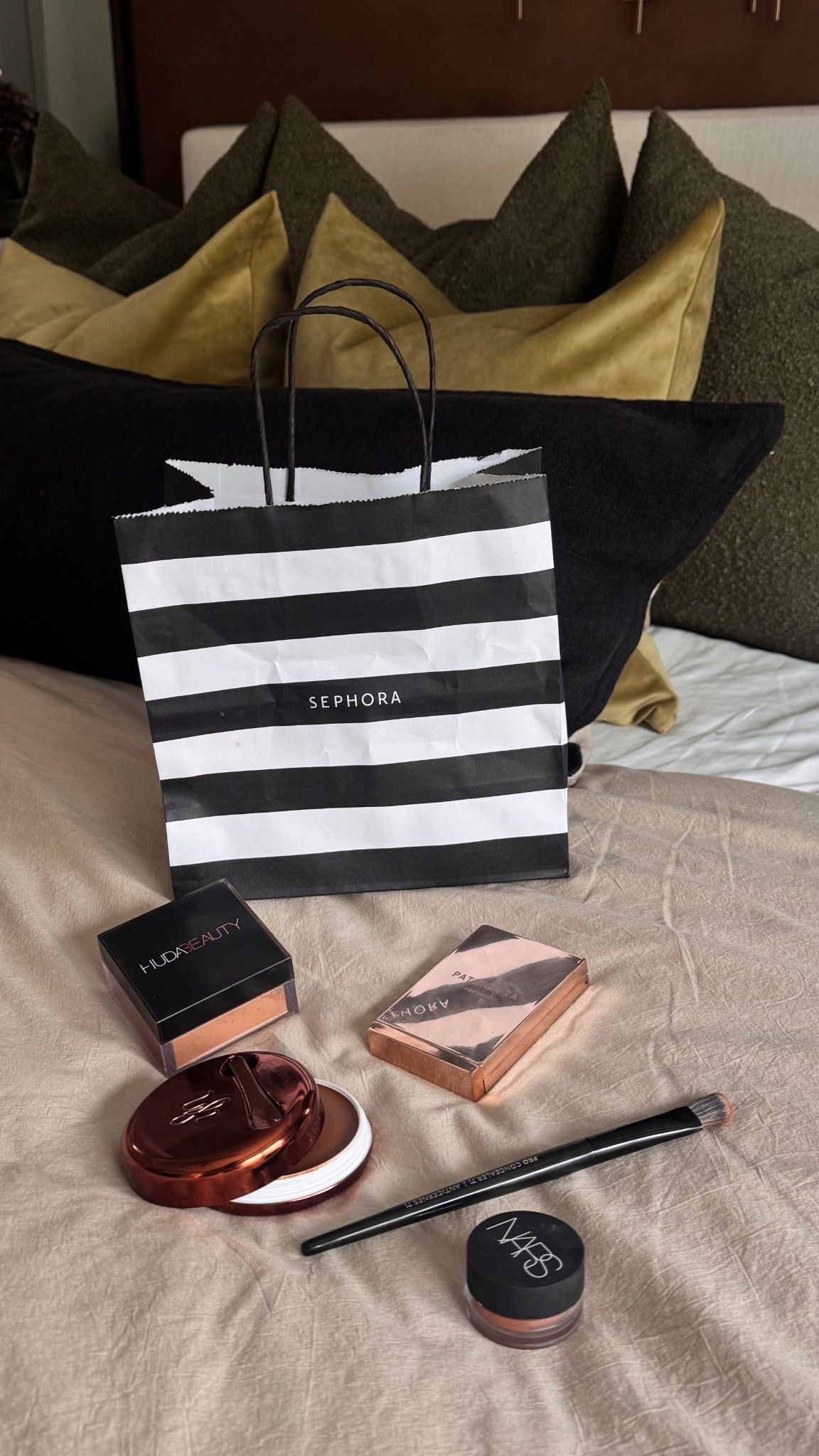 The @sephora savings event has started and it’s the perfect time to stock up on your beauty staples! These are mine that keeps my face looking flawless all day long. 

The Sephora Savings Event runs from 4/10 to 4/20!  #sephorapartner
