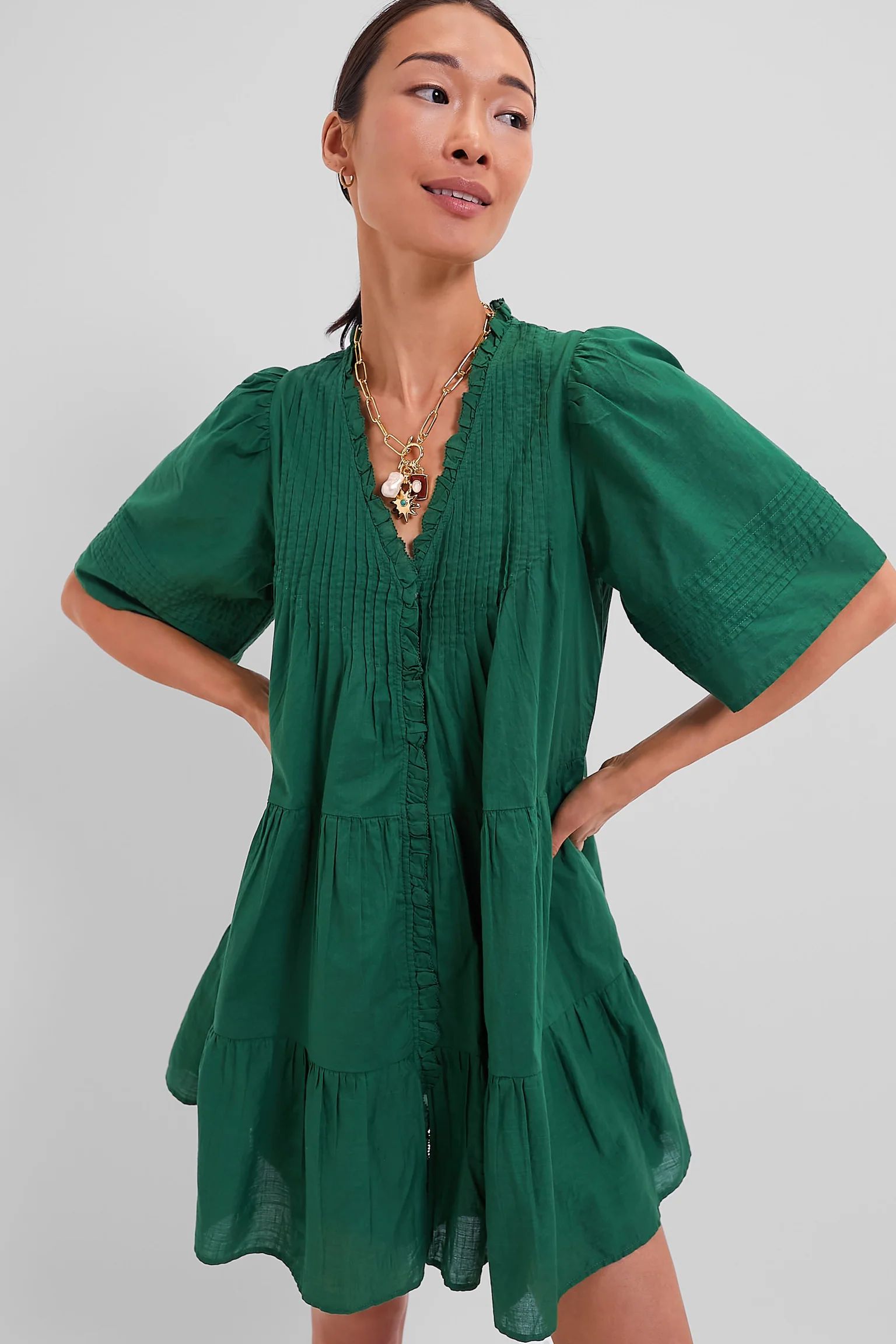 Emerald Renata Solid Shortsleeve Dress | Tuckernuck (US)