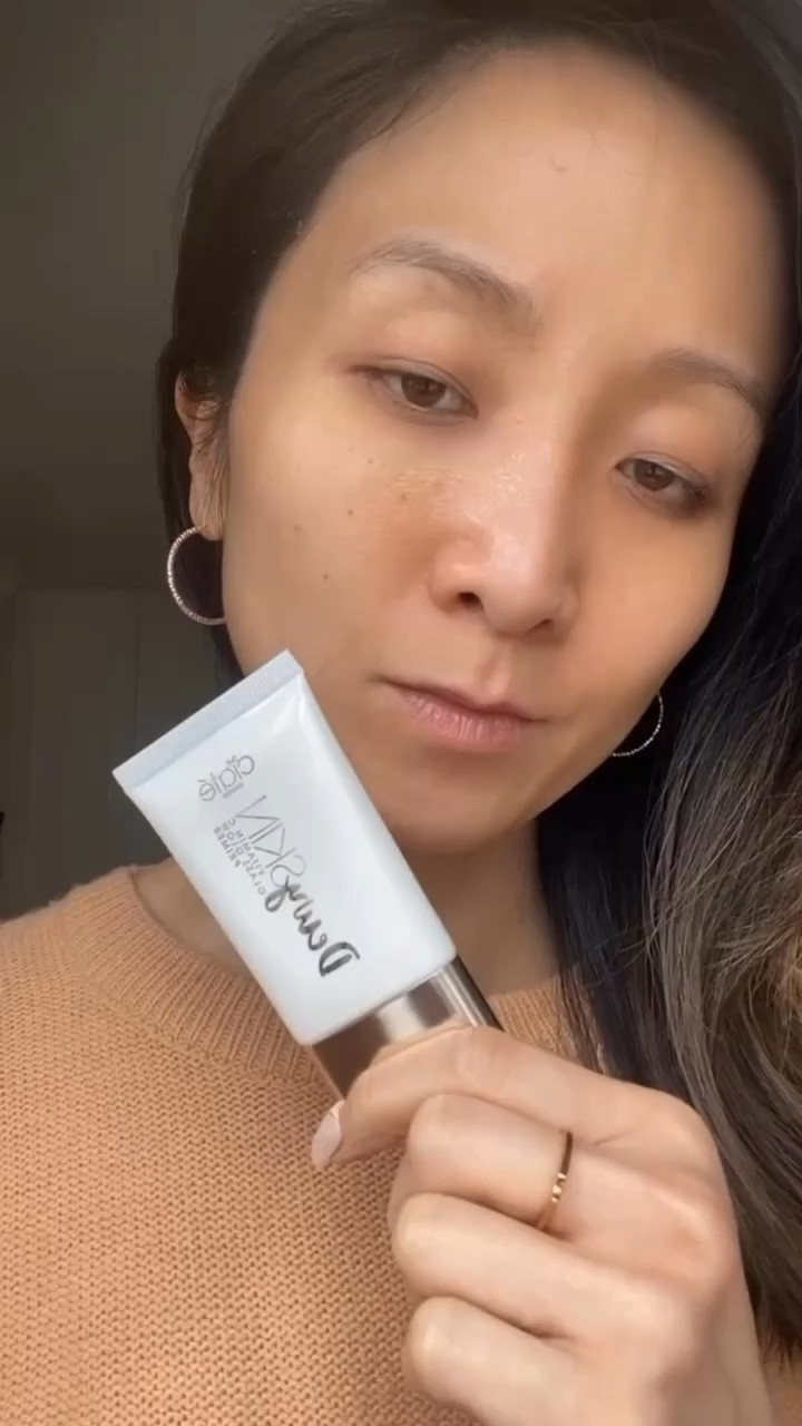 Dewy Skin Vitamin C Glass Glow Primer ✨

🧡With a cushiony texture, this primer provides a luminous glow with a dewy glass-like finish.
.
🧡The glow-enhancing formula is enriched with vitamin C to brighten the look of your skin, while a moisturising blend of dragon fruit, yuzu, vitamin E and hyaluronic acid hydrates and plumps the look of skin
.
I am not usually a primer kinda person but I like how this has lovely skincare ingredients and this gives a beautiful natural glow to the skin. It makes my dull skin looks healthier instantly 🧡.
.
Yesss to the dewy finish 🌟🌟 . 

#LTKFind #LTKfamily #LTKbeauty