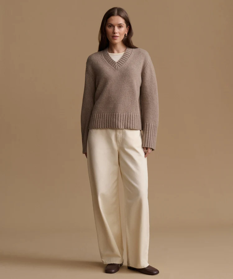 Cropped Cashmere Jet V-Neck | Jenni Kayne