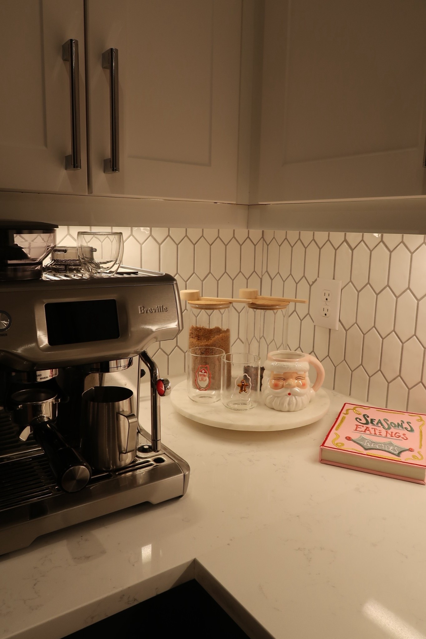 Morning coffee nook 💞🎅☕️

#LTKmorningroutine #LTKHoliday #LTKHome
