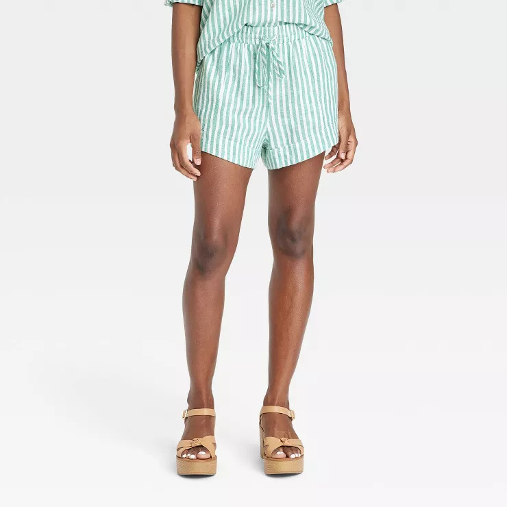 Women's Mid-Rise Linen Pull-On Shorts - Universal Thread™ | Target