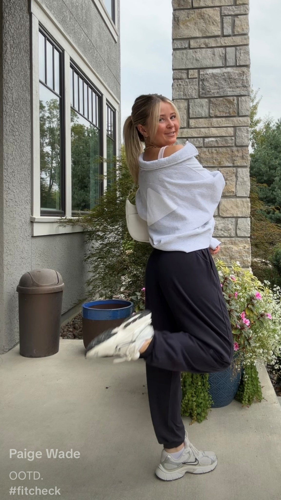 Bra XS (4)
Top S
Bottoms XS (4)



#LTKActive #LTKShoeCrush #LTKStyleTip