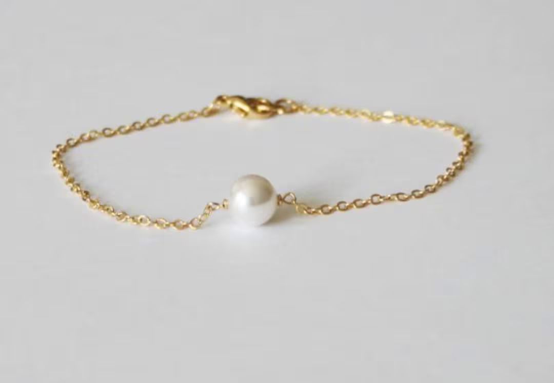 Pearl Bracelet Gold Pearl Bracelet Bridesmaid Bracelet - Etsy | Etsy (US)