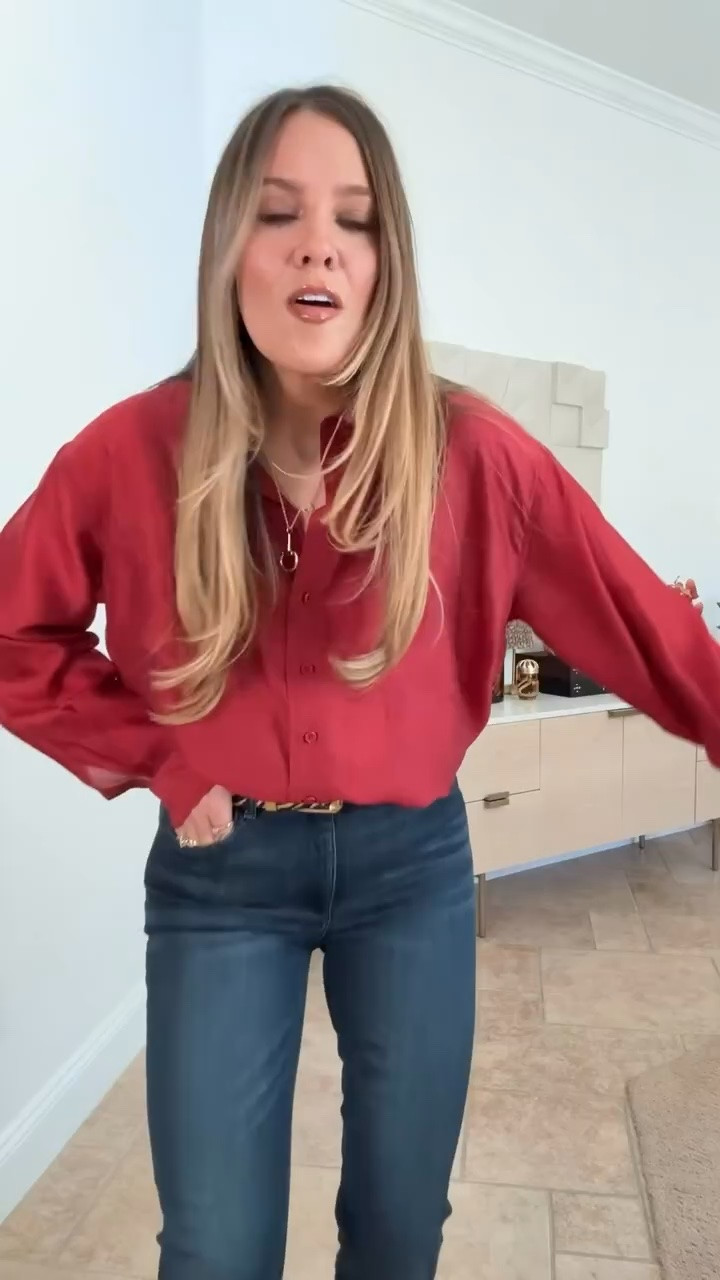 I have this shirt in two colors, it’s light weight and perfect for fall! I paired it with this pony haired belt, they go so well together! These sculpting jeans are also my favorite right now they suck you in with zero rolls.

Ash sizes:
Height: 5’6”
Weight: 140lbs
Tops: Medium
Pants: 6, Medium, 28

#LTKootd #LTKmomlife