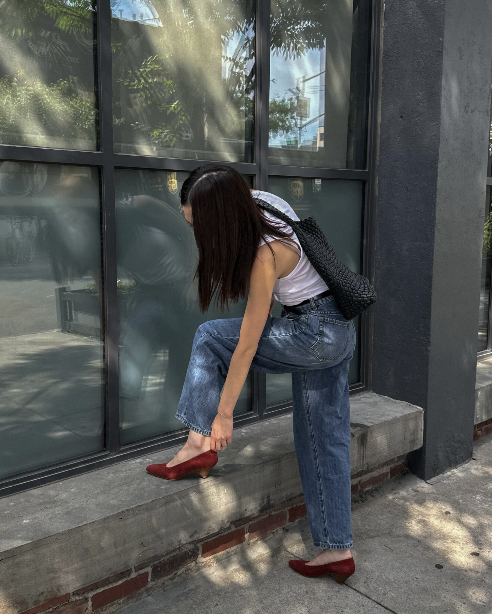 Pop of red ❤️ tank: cos, barrel jeans: love bonito, net bag: mealie bianco, red shoes: Depop (vintage)

#LTKShoeCrush #LTKStyleTip #LTKItBag