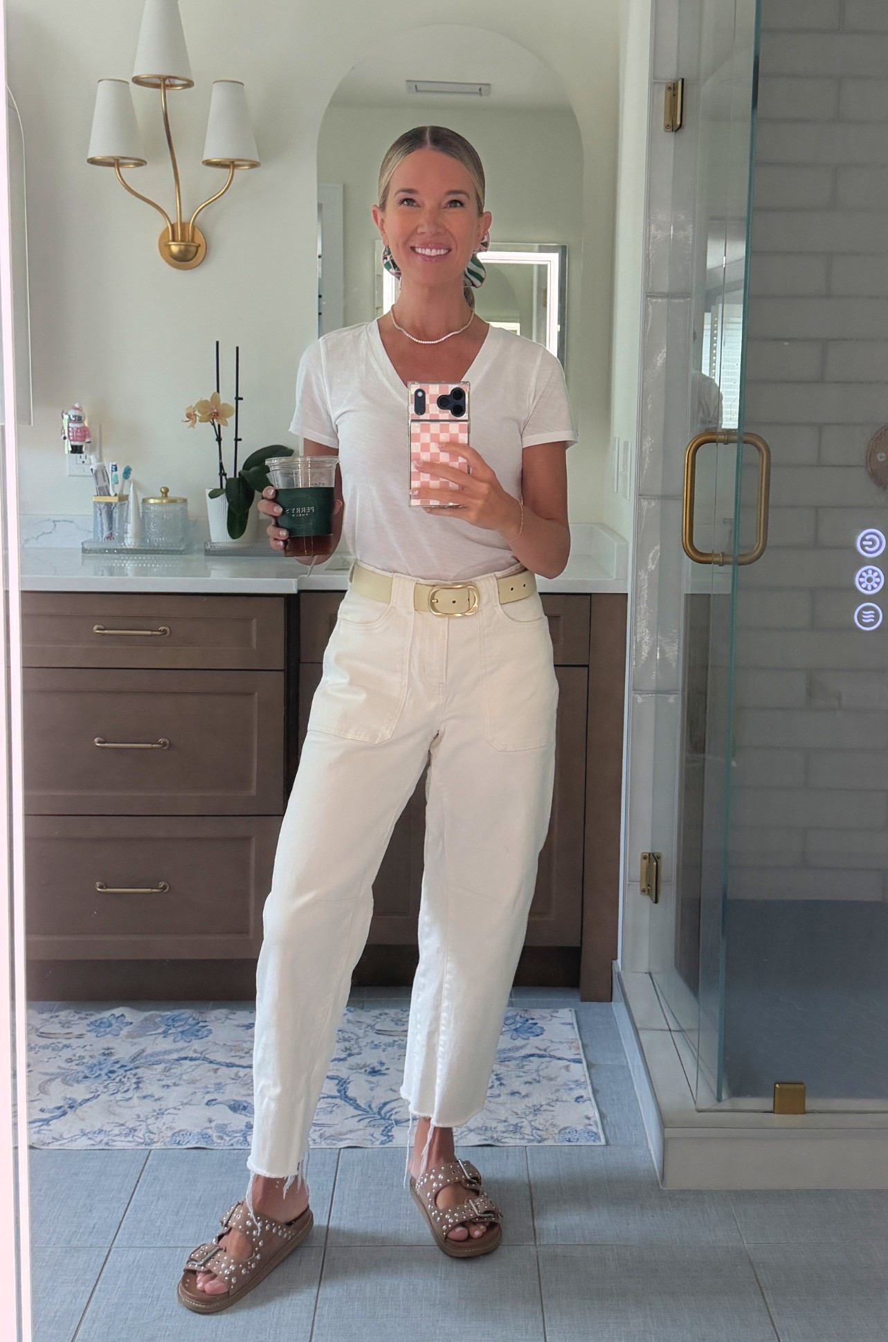 OOTD: Thursday Edition ✌️🤍

#LTKootd #LTKgrwm #LTKdayinmylife