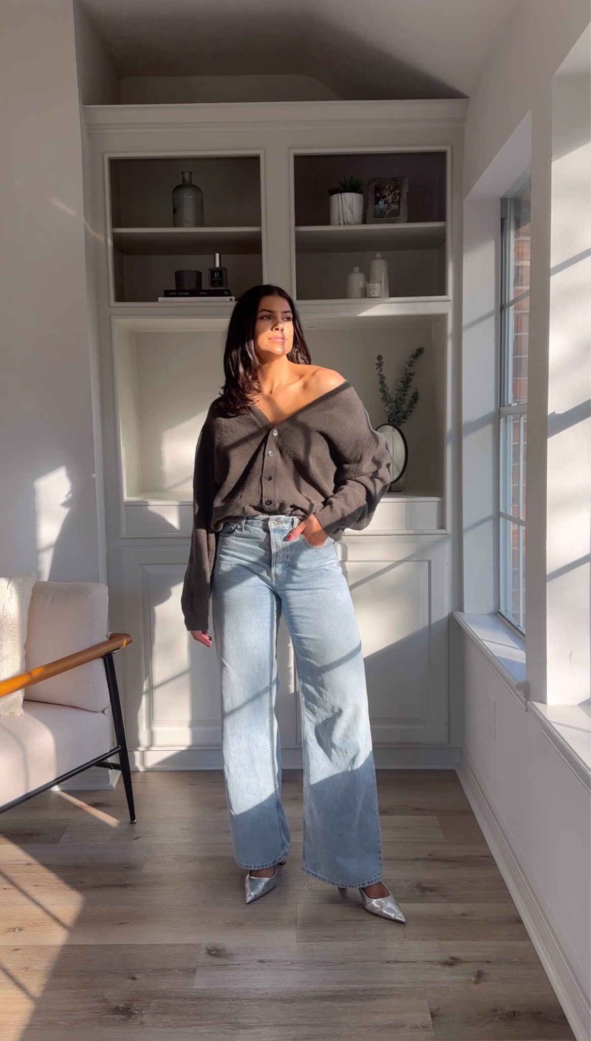 Green cardigan is thrifted- linking similar for you girls
Metallic heels are Zara- linking similar 
Jeans are H&M. Linking this years version. TTS


#LTKsalealert #LTKstyletip #LTKfindsunder50