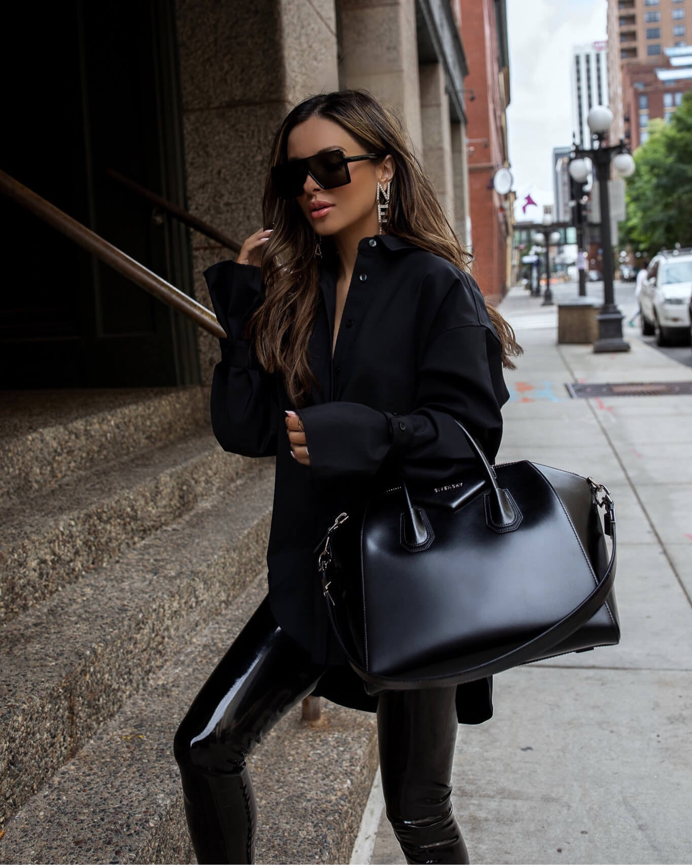 Antigona Mini Leather Tote Bag in Neutrals - Givenchy