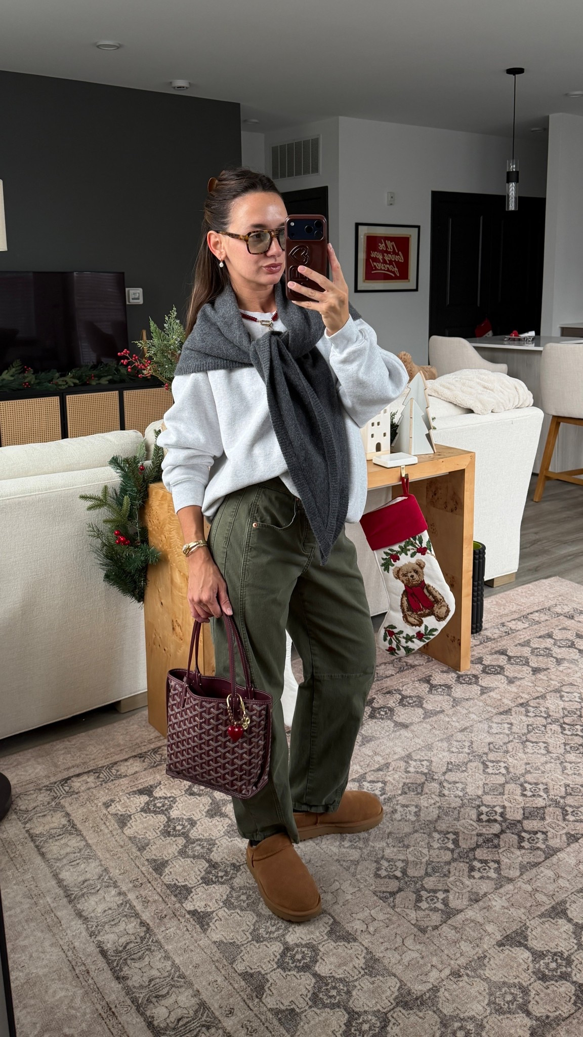 Small sweatshirt 24 in Parke bottoms!