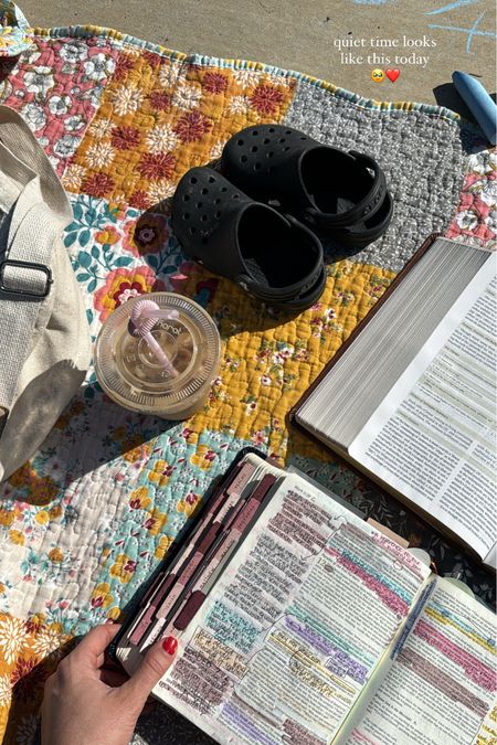 Spring Bible study. Soaking in the sun. Watching my babies play. Life is beautiful, friends! If you’ve been wanting to get into daily Bible study but don’t know where to start I’ve linked some awesome resources! Everything from sticky notes and pens to cozy study things! I can’t link my exact Bible but it’s from Hosanna Revival! 🌸

#bible #biblestudy #mom #christianmom #amazon #target #spring #tote

#LTKhome #LTKfamily #LTKSeasonal