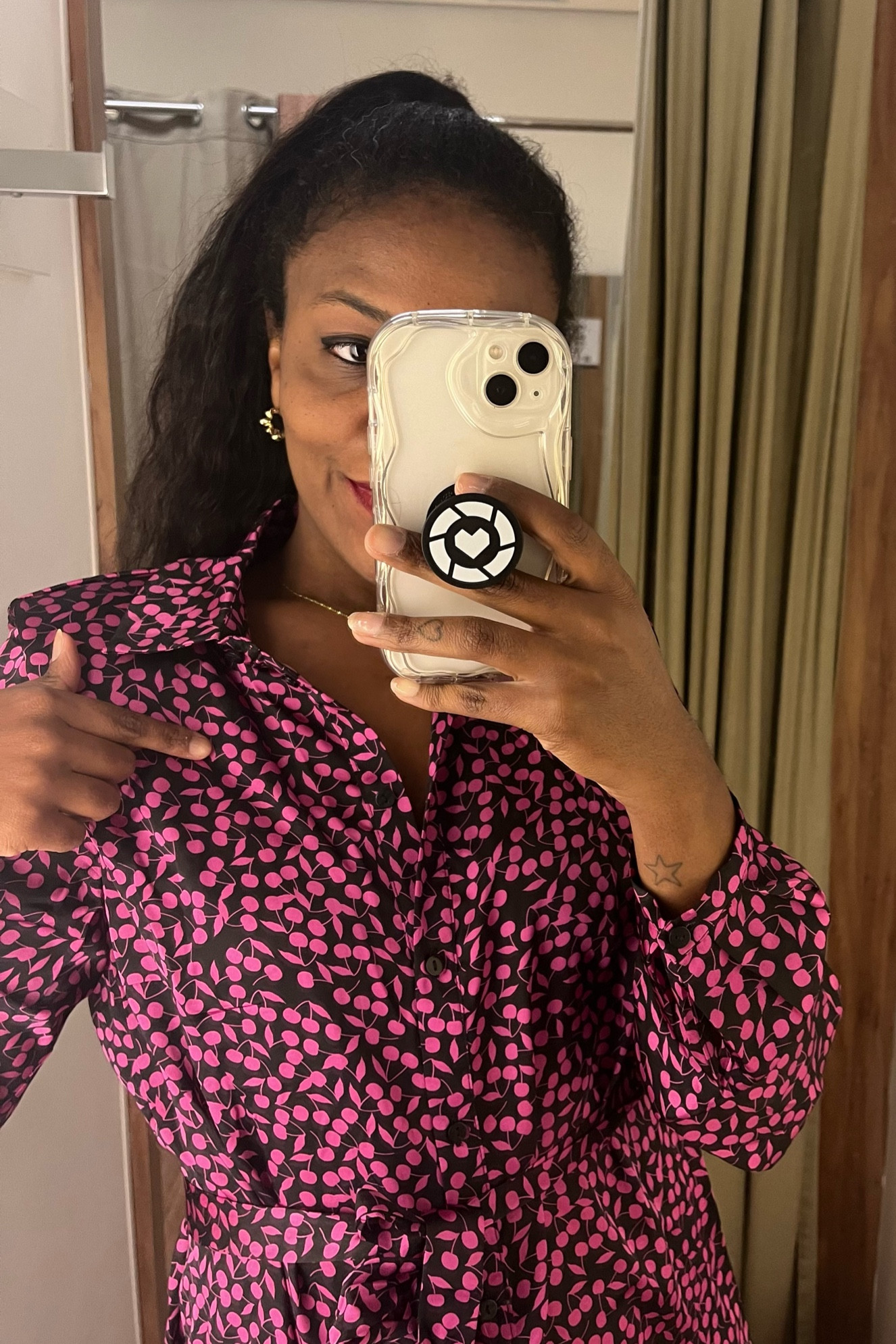 Eu amei a estampa desse vestido chemise! 🍒🤌🏾