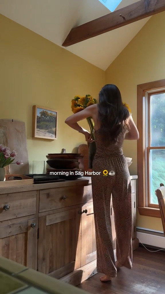 a quiet morning in sag harbor 🌻

#LTKSeasonal #LTKStyleTip #LTKFindsUnder100