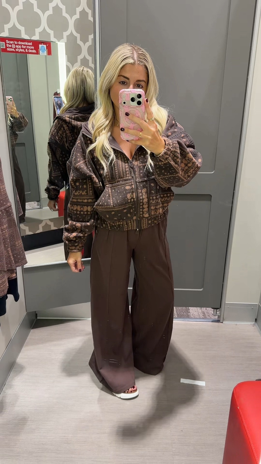 New fleece zip ups @Target 
Size xs
Wide leg pants xs
Sandals tts
Fall outfit
Free people look for less