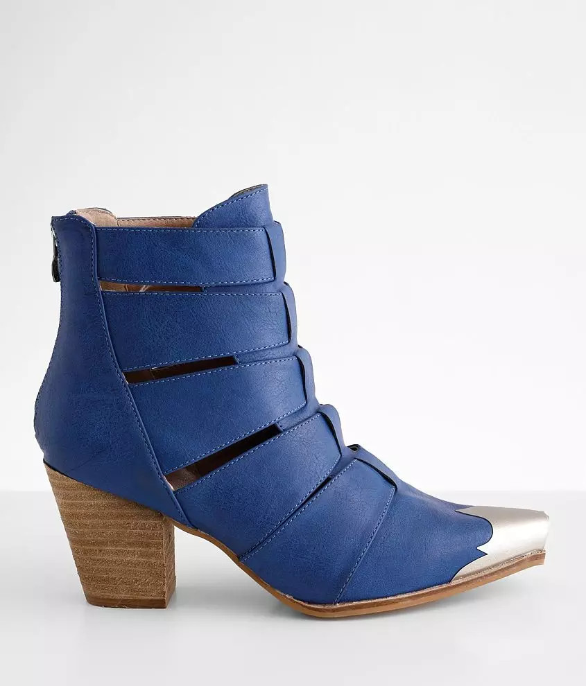 Dakota Western Ankle Boot | Buckle
