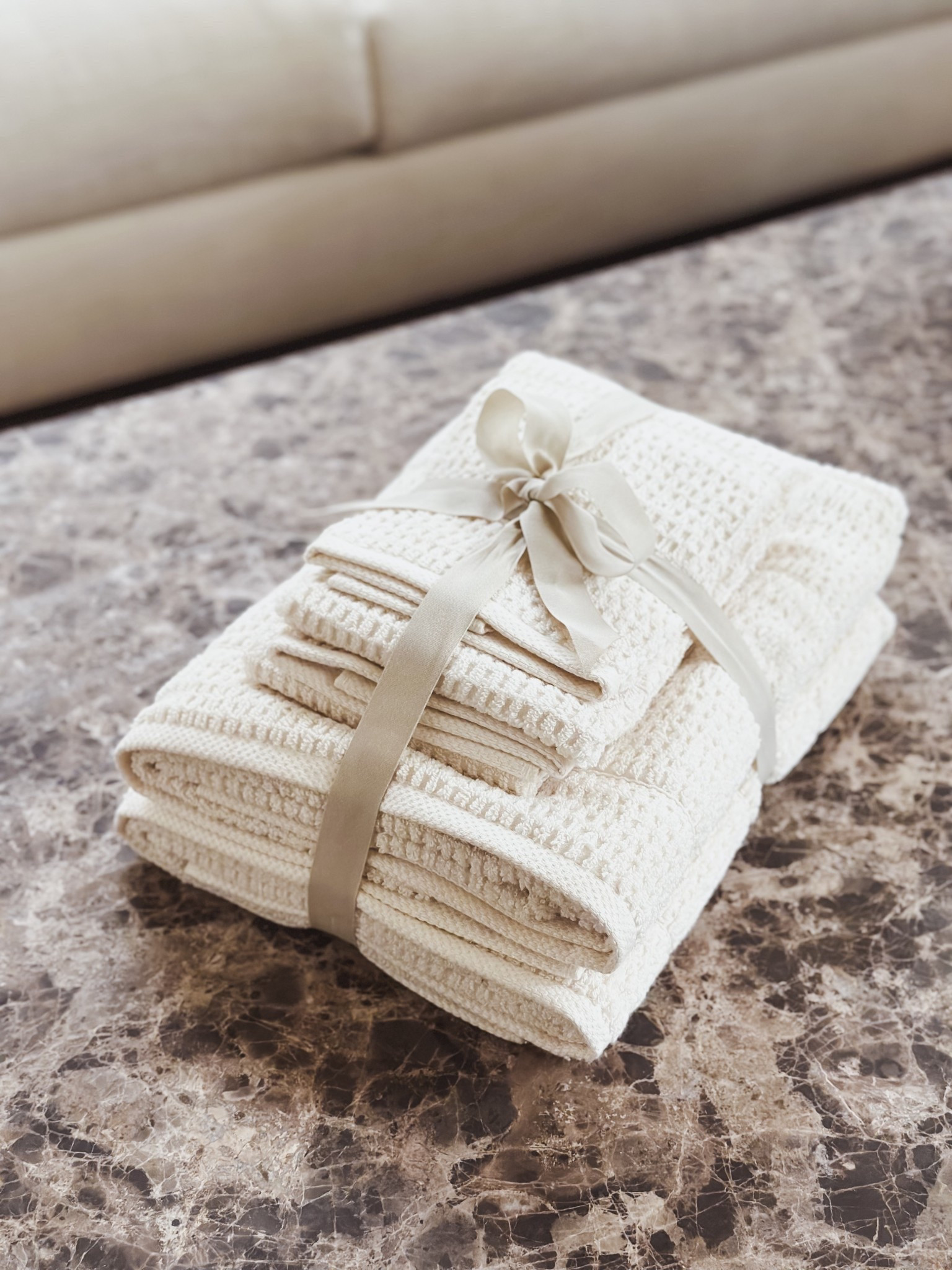 { refreshing the bath linens with this 4-piece towel bundle — 2 bath + 2 hand towels for only $20. soft terry cotton that dries quick, low lint so no mess, and hanging loops that make storing super easy. everyday essentials that feel a little elevated 🛁✨ }

#LTKHome #LTKFindsUnder50 #LTKFindsUnder100