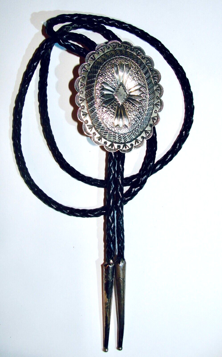 STERLING SILVER CONCHO BOLO TIE SOUTHWESTERN OVAL SCALLOPED EDGE LARGE 2.5" | eBay | eBay US