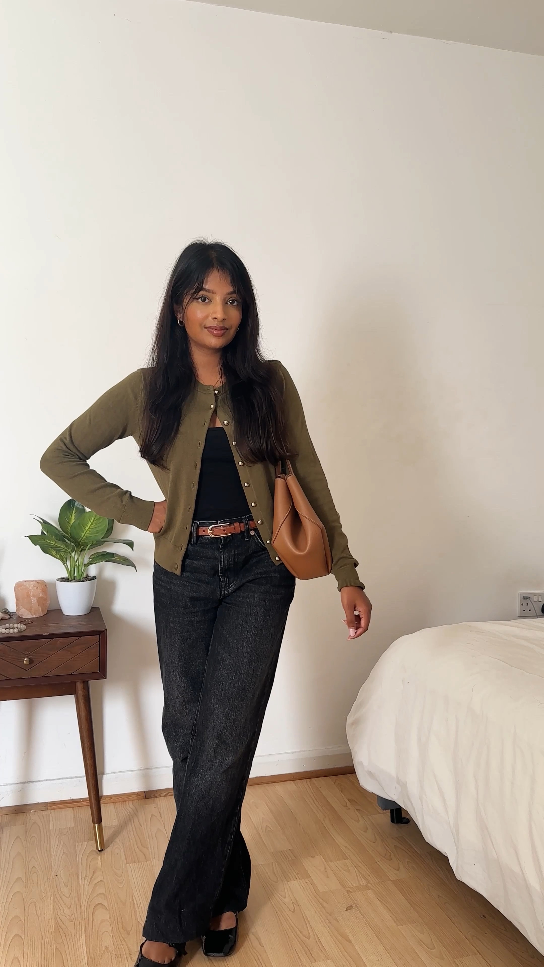 Fall outfit of the day🍂
_
#outfitinspiration #outfitoftheday #fallfashion #falloutfits #fallseason #fallstyle #capsulewardrobe #fallaesthetic #autumnfashion #pinterestinspired #pinterestfashion #petitefashion autumn trends 2024, fall fashion trends 