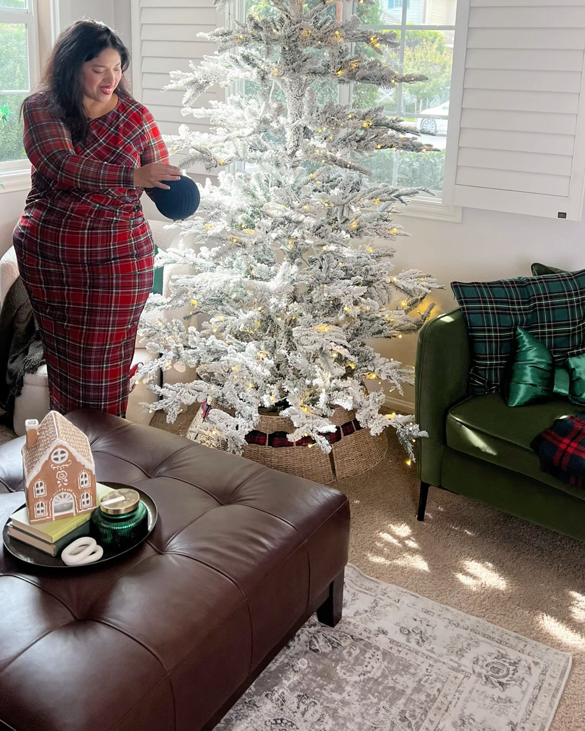 Hola Bebes! 
Let’s decorate my King of Christmas  Tree with a Ralph Lauren Twist. This tree ! The sparkles !! ✨I’m so obsessed 🤩 


#LTKHome #LTKSeasonal