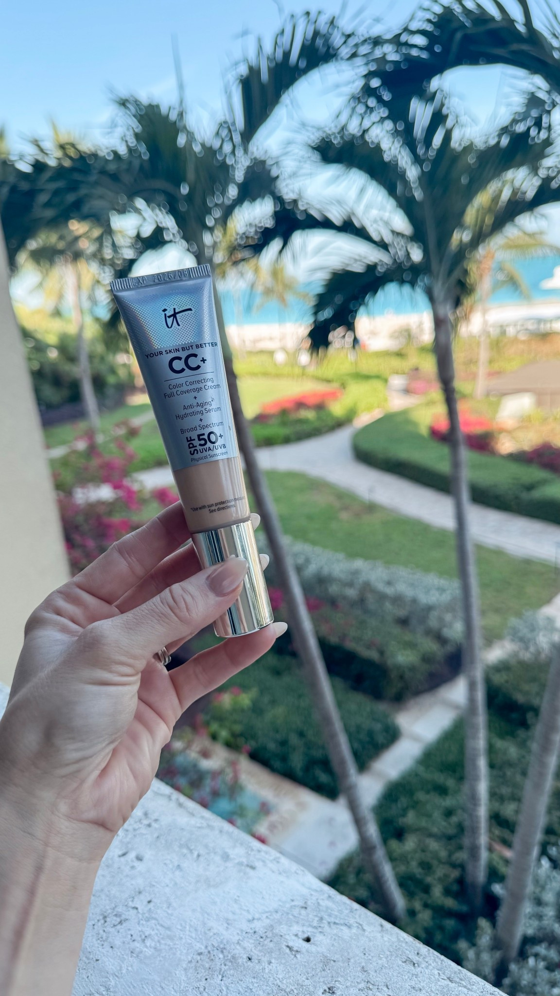 The BEST tinted moisturizer with SPF I’ve ever used 😍🙌🏼 I love that it’s full coverage but lightweight and has anti aging hydrating serum! Seriously everyone needs this 👏🏼

Tinted Moisturizer | SPF | Sunscreen | Foundation | CC Cream | Makeup | Beauty 

Come Stay Awhile, Amanda Vernaci

#LTKBeauty