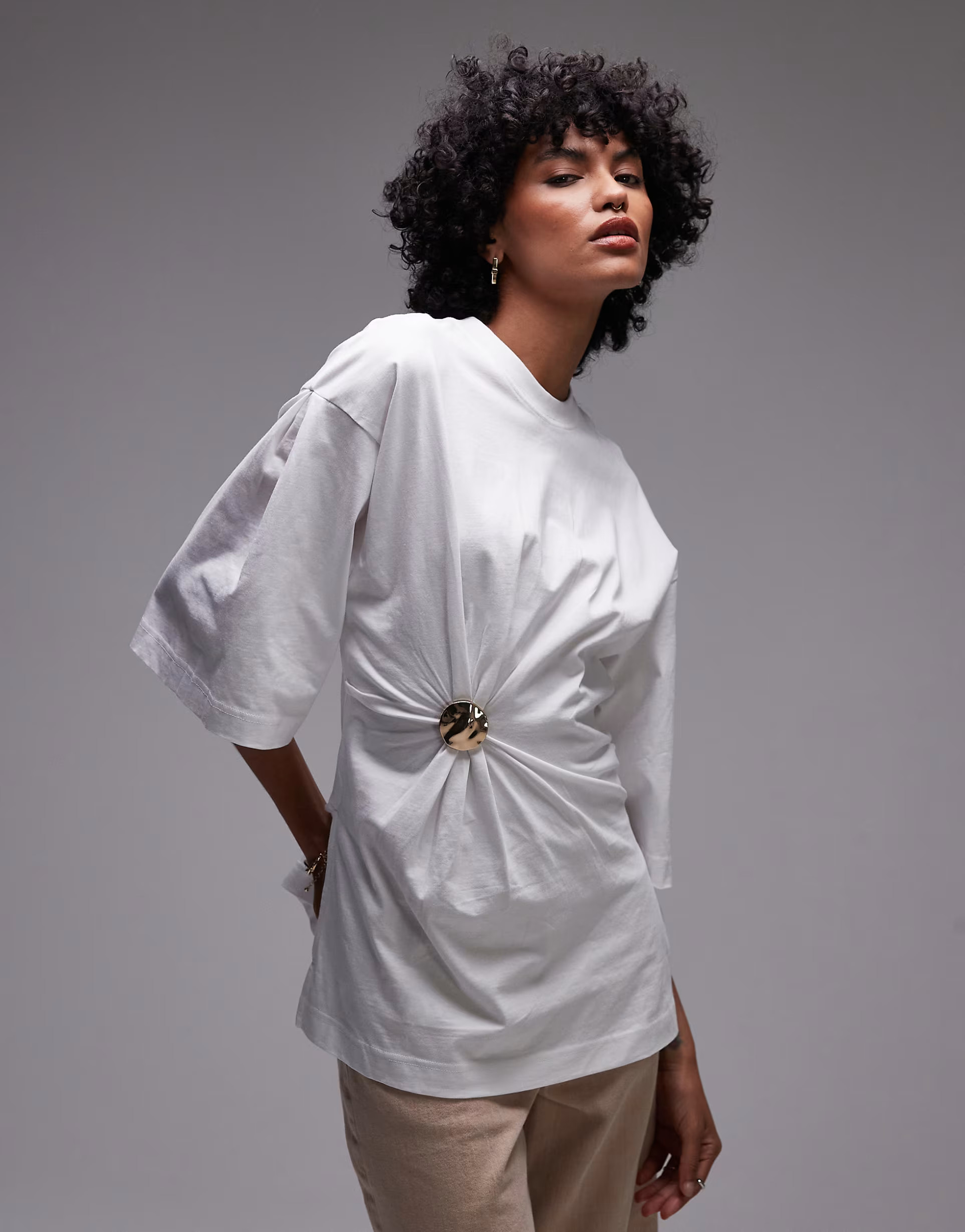 & Other Stories oversized jersey top asymmetric gold clasp detail in white | ASOS (Global)