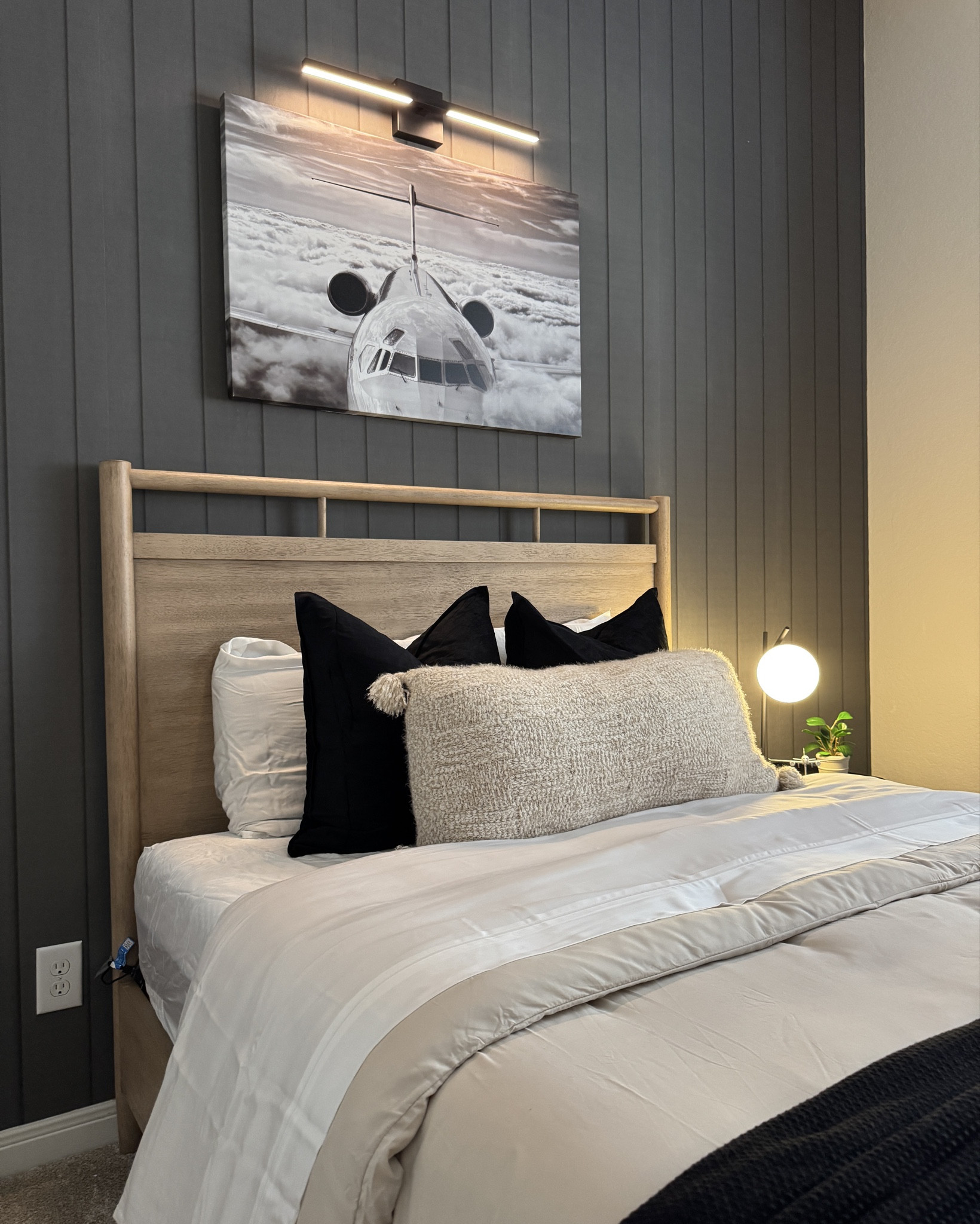 Pilot room complete! #boysbedroom #bedroom #bedroominspo #bedroomdecor #homeinspo #homedecor

#LTKHome