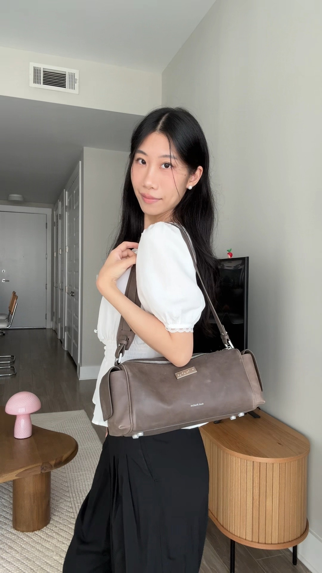 the perfect everyday bag just in time for fall🤎 medium Capture Bag in Vintage Brown from Aest Studios

#LTKootd