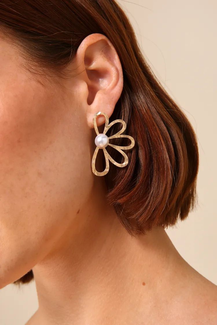 Modern Blooms Gold Flower Pearl Earrings | Lulus