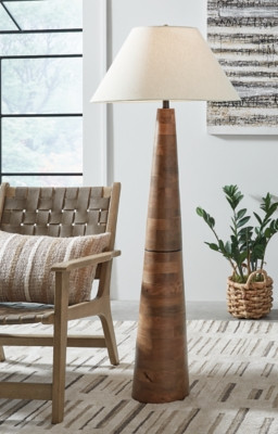 Danset Floor Lamp | Ashley