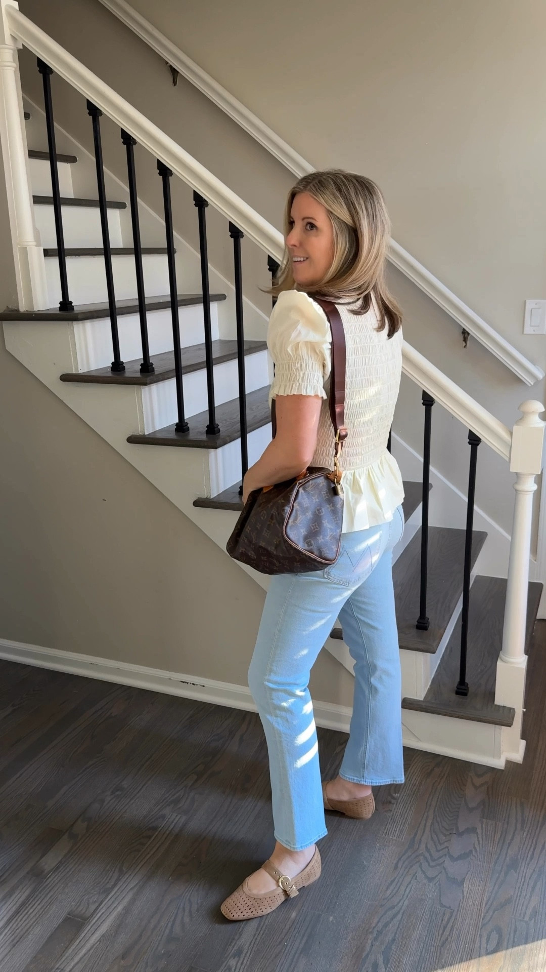 The easiest way to upgrade your old LV Speedy with this little strap!  It's under $25 and gives you so may extra ways to wear your bag!

Louis Vuitton, handbagg

#LTKootd