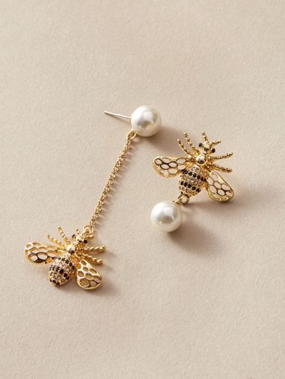 1pair Asymmetry Faux Pearl & Metallic Bee Decor Earrings | SHEIN
