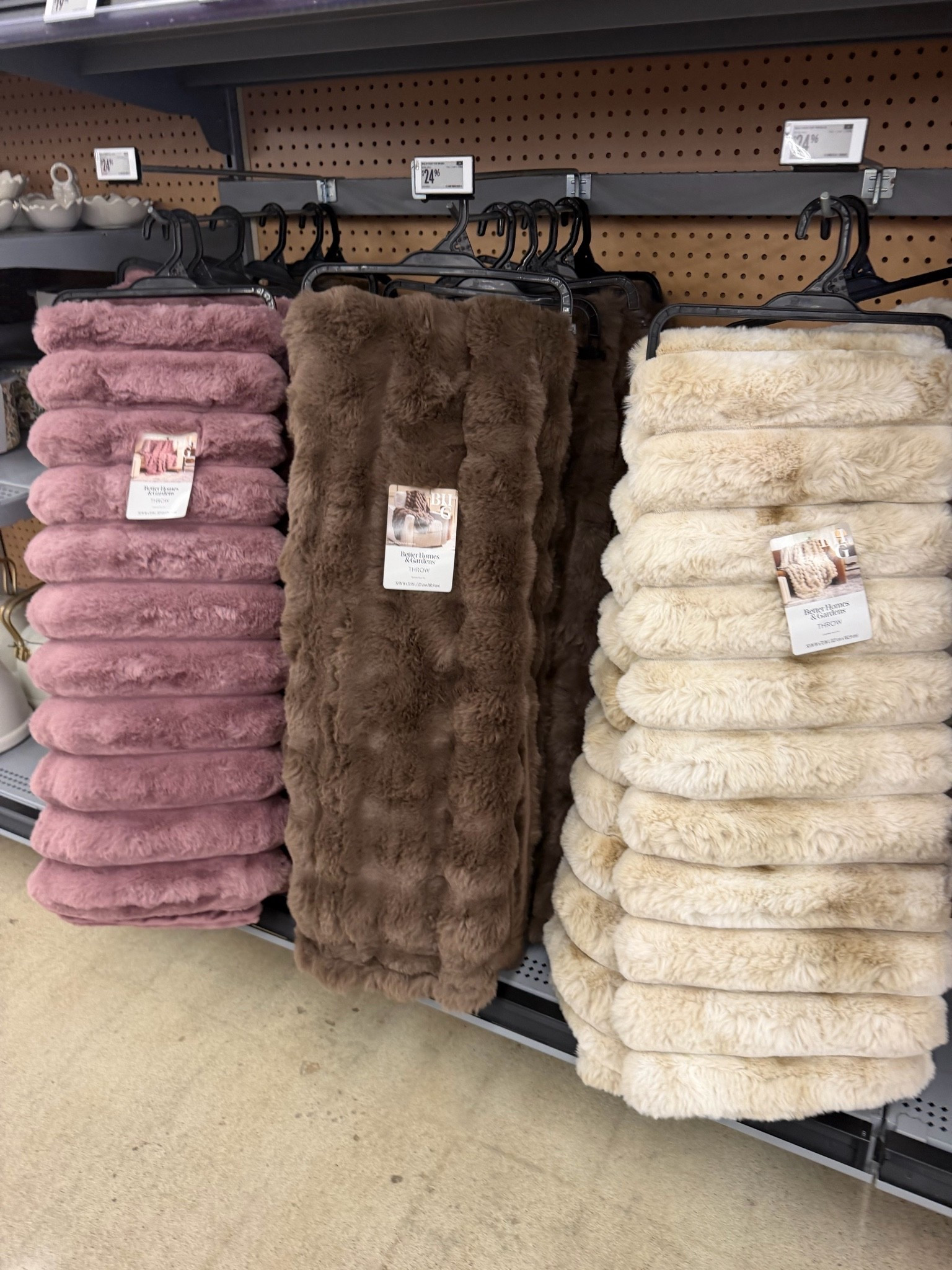 Comfiest oversized plush throws under $30! Comes in other prints and colors.

#LTKdayinmylife #LTKHome #LTKSeasonal