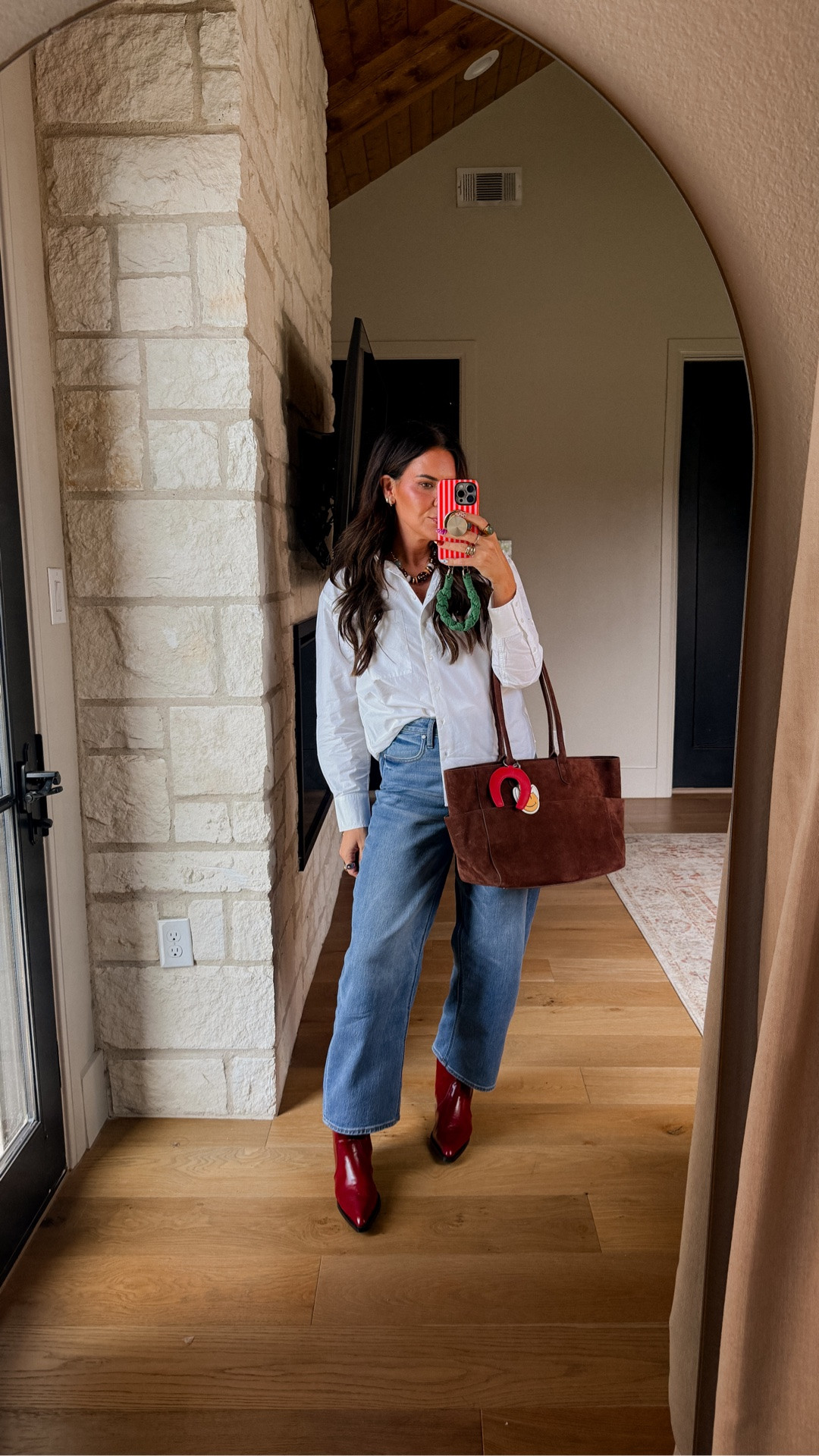 @Quince is my place for the classic closet pieces that are QUALITY
JEANS: true to size (wearing a 10)
Tops: all large
Quince bags are TOP TIER!

#quincepartner I

#LTKootd #LTKOver40 #LTKMidsize